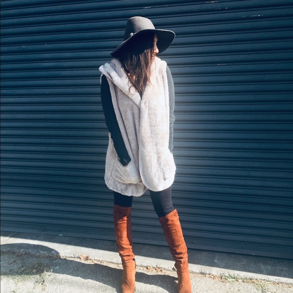 Only 1 left (M)πWarm me up- cozy long Sherpa vest - Picture 3 of 6